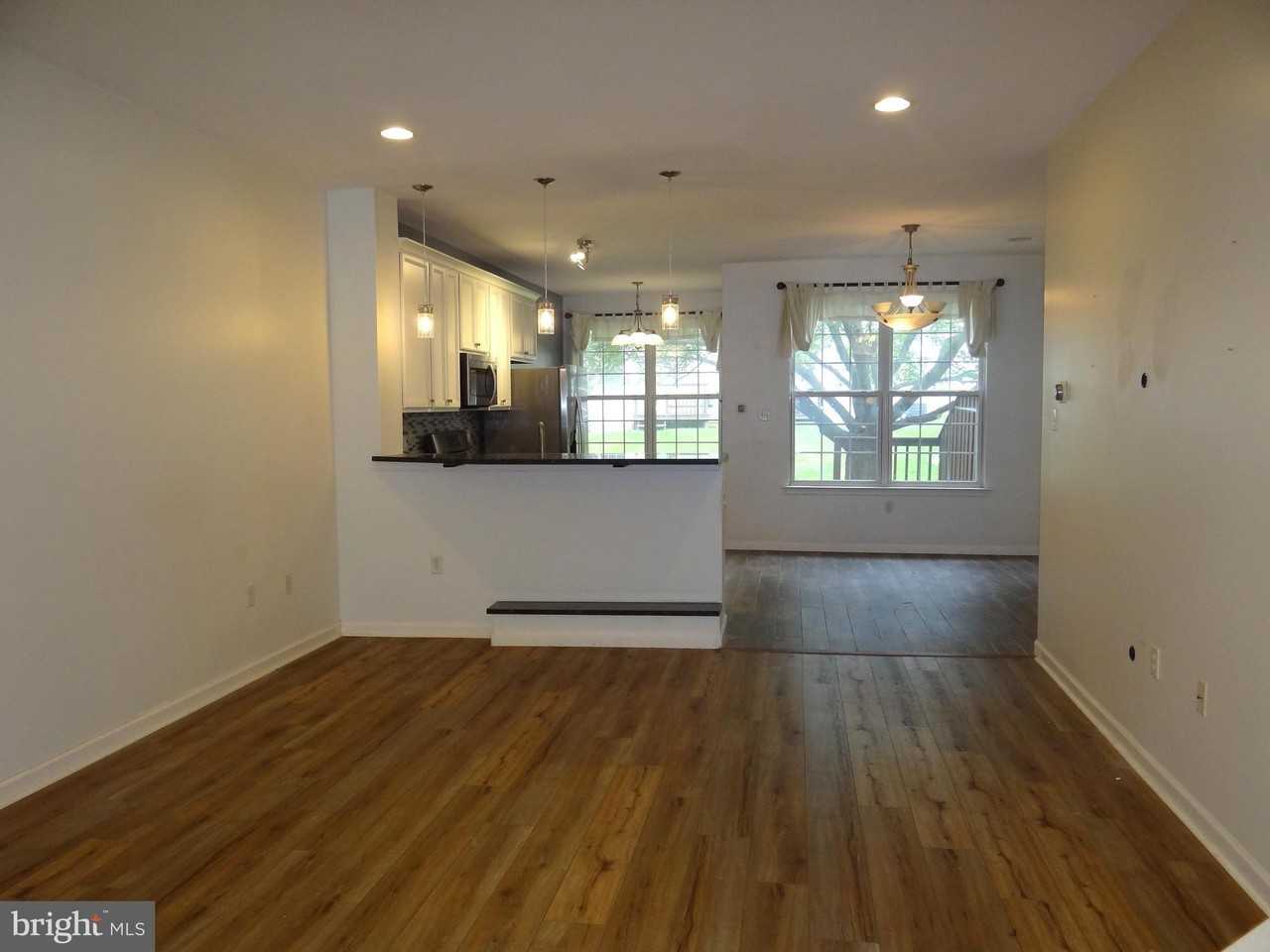 107 Country Ln - Photo 3 of 21