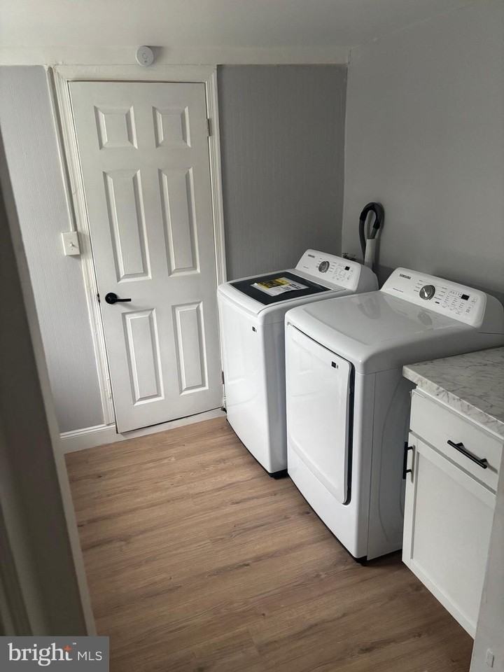 1724 Cotton St - Photo 3 of 15