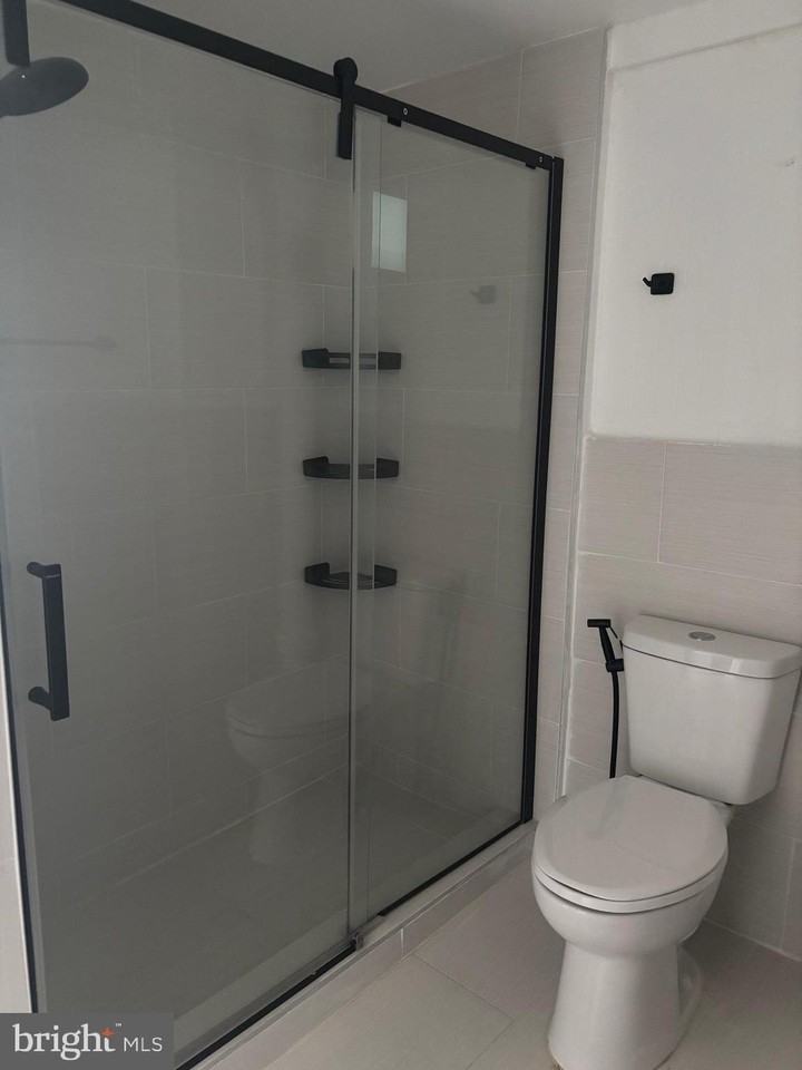 1724 Cotton St - Photo 5 of 15