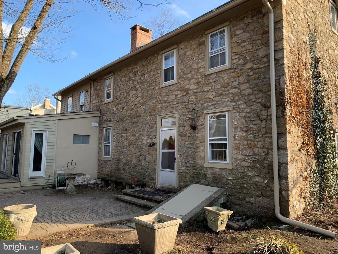 2389 Forest Grove Road - Photo 4 of 12