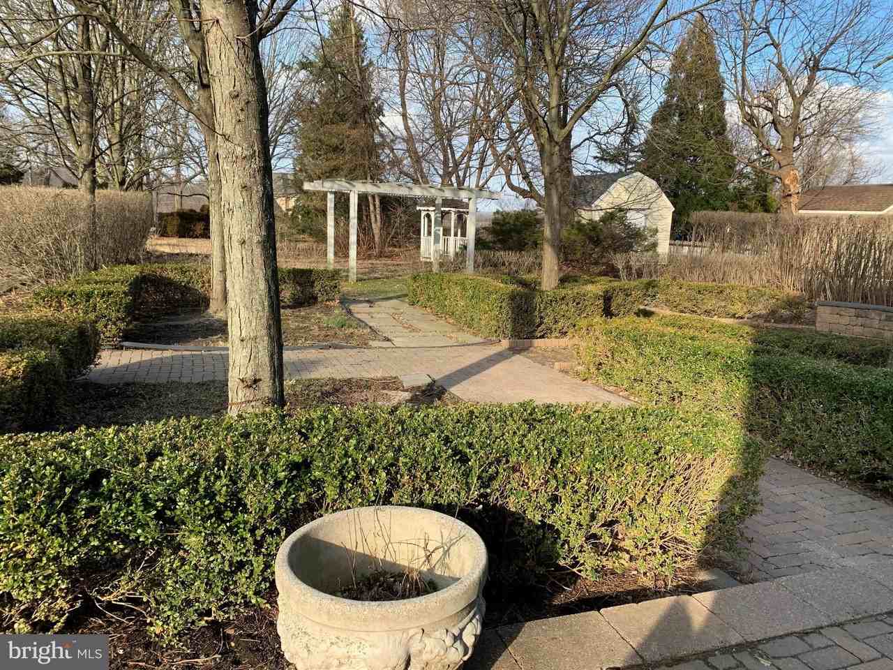 2389 Forest Grove Road - Photo 6 of 12