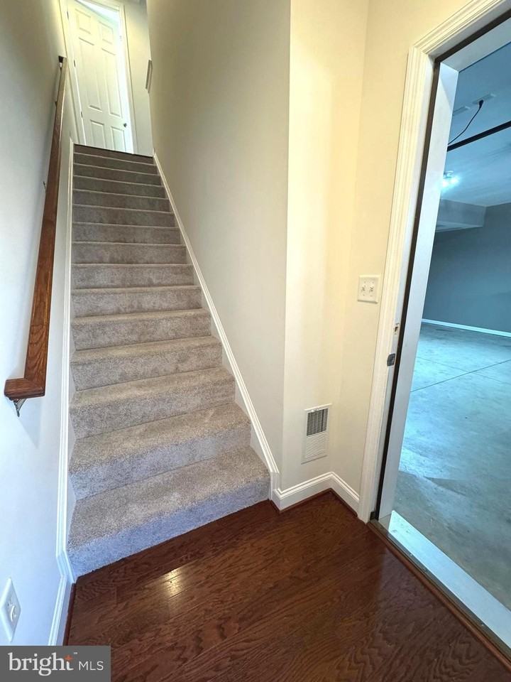 1414 Benton Way - Photo 3 of 22