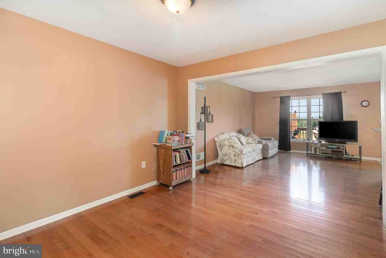 471 Nursery Dr N - Photo 2 of 25