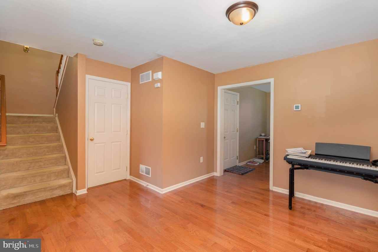 471 Nursery Dr N - Photo 3 of 25