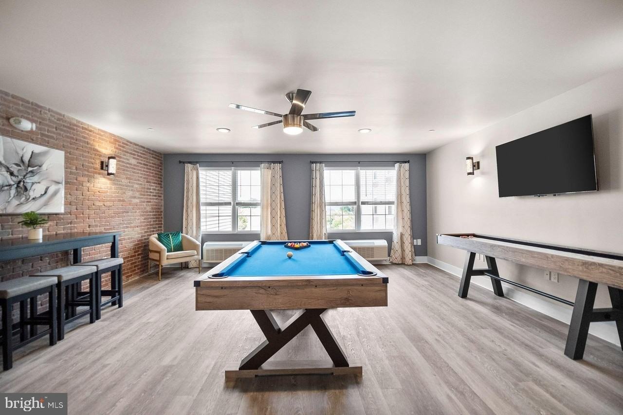 19000 Cub Cir - Photo 5 of 16