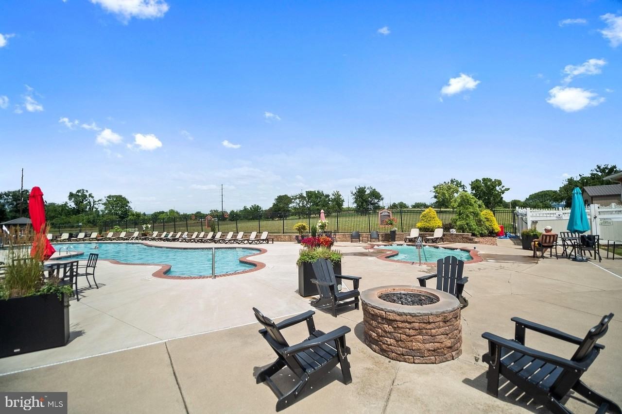 19000 Cub Cir - Photo 7 of 16