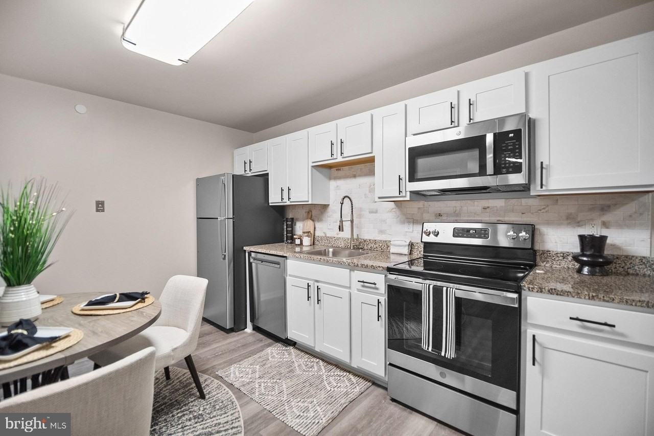 13000 Cub Cir - Photo 4 of 26