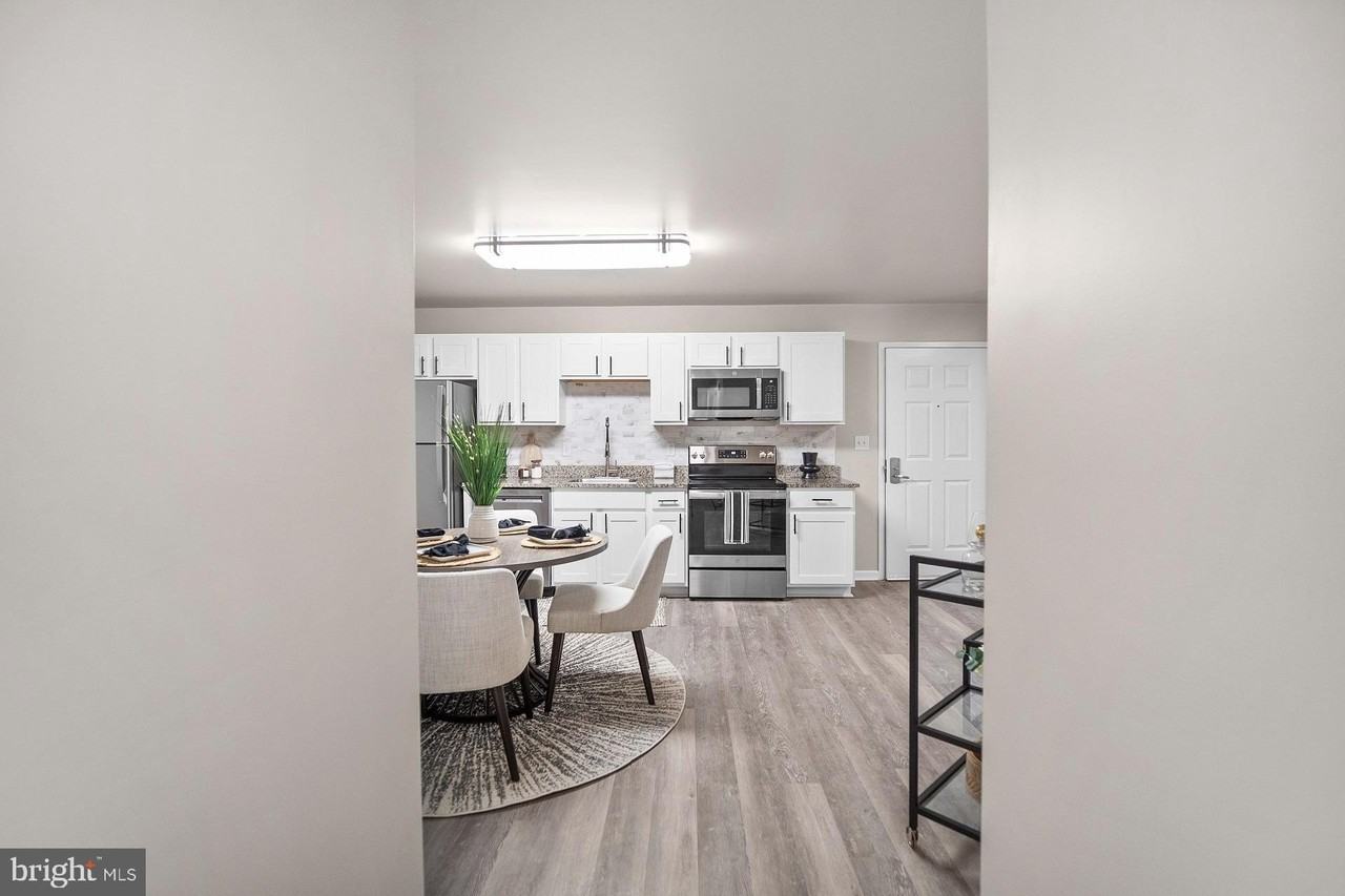 13000 Cub Cir - Photo 7 of 26