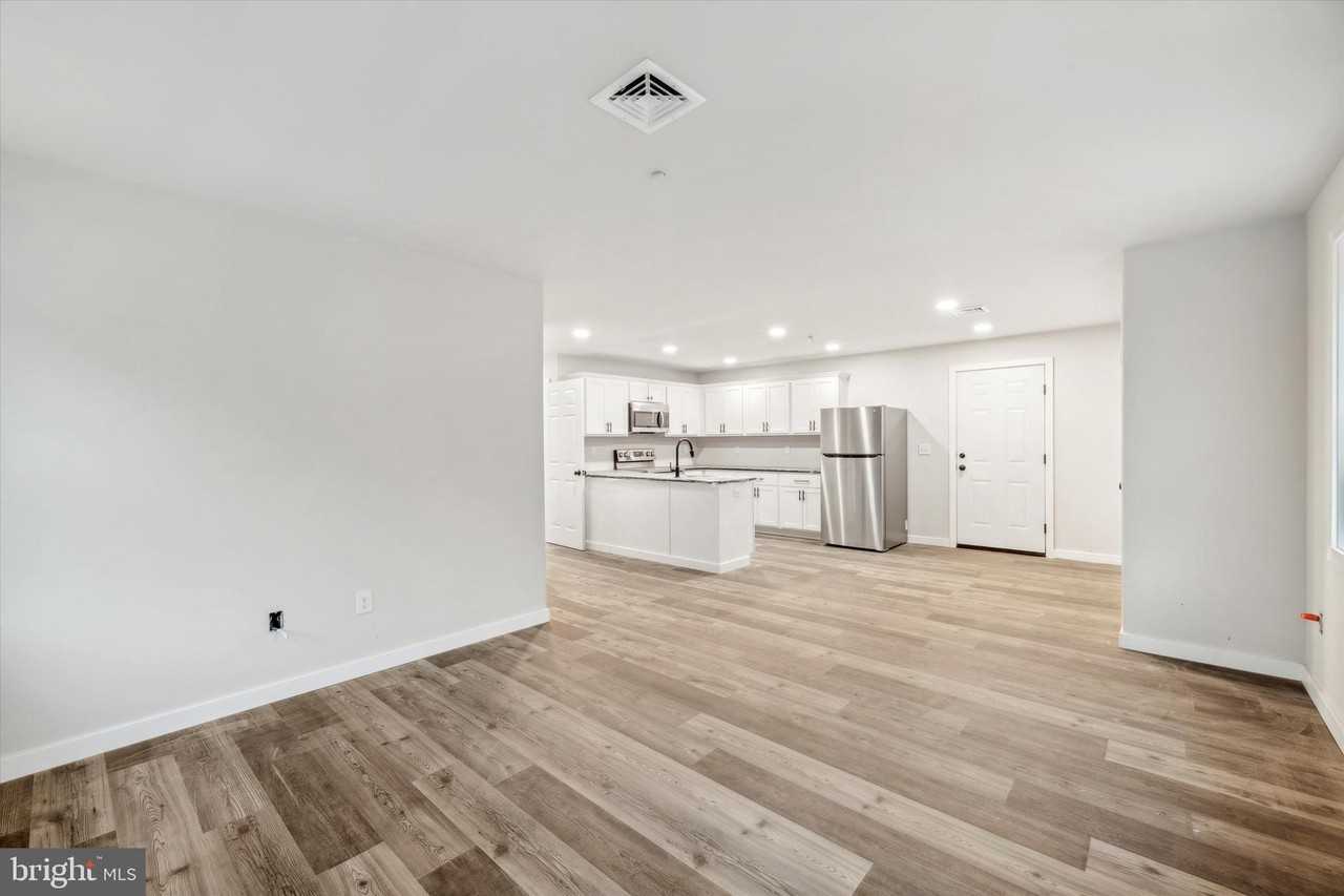 908 E Baltimore Pike Apt 6 #6 - Photo 7 of 26