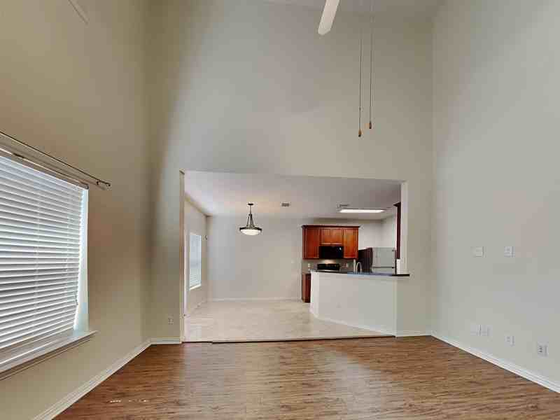 3312 Belladonna Dr - Photo 4 of 18