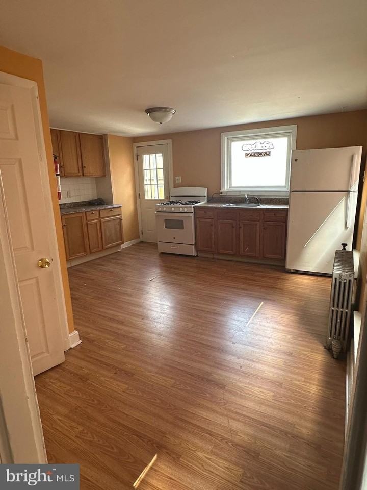 29 W Gay St Apt 3 #3 - Photo 2 of 8