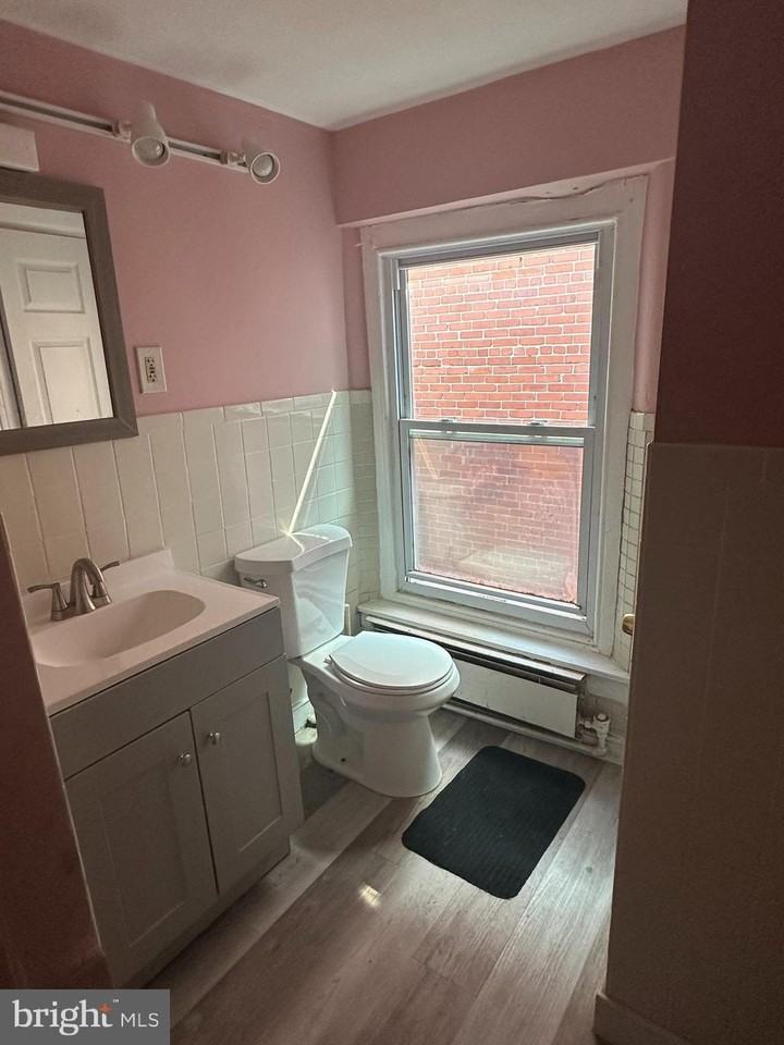 29 W Gay St Apt 3 #3 - Photo 4 of 8