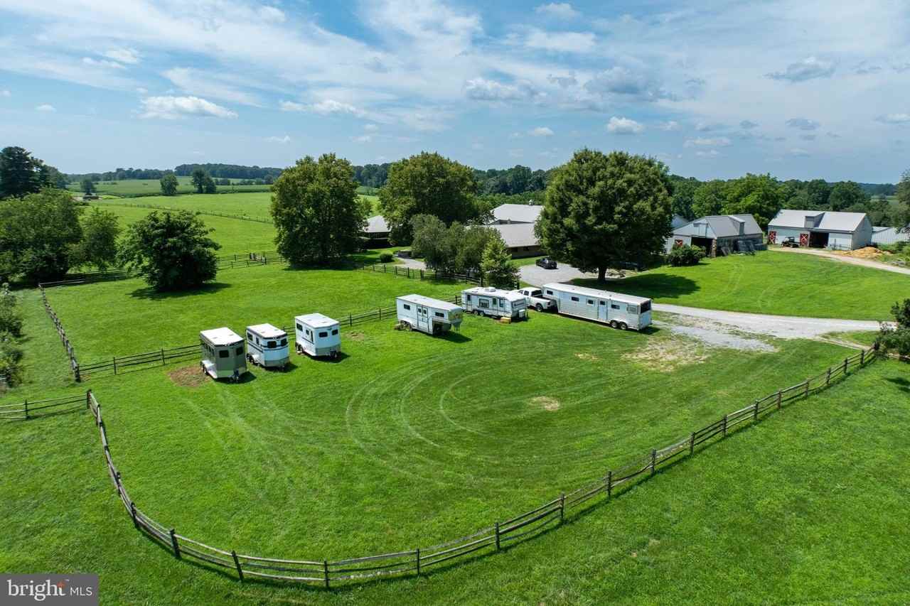 1560 W Doe Run Rd - Photo 5 of 50