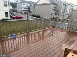 featured image of 33 Addison Ln