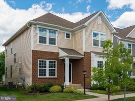 featured image of 466 Andorra Blvd