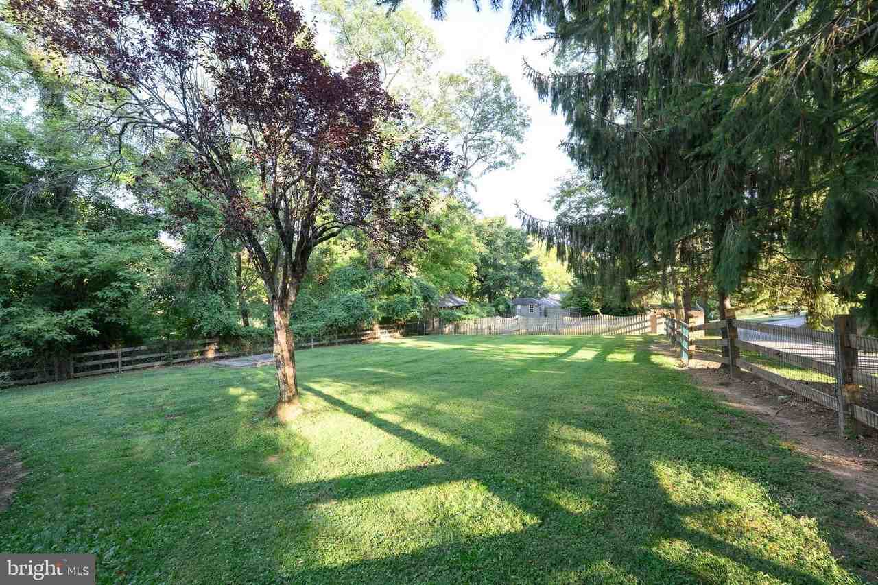 235 Blue Rock Rd - Photo 4 of 50