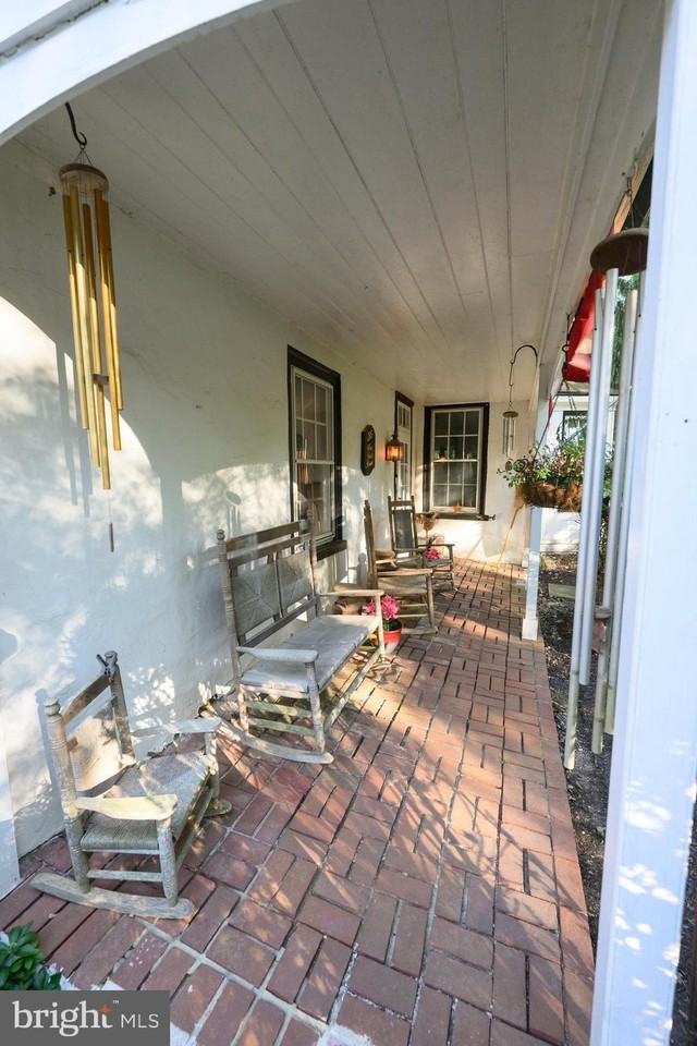 235 Blue Rock Rd - Photo 6 of 50