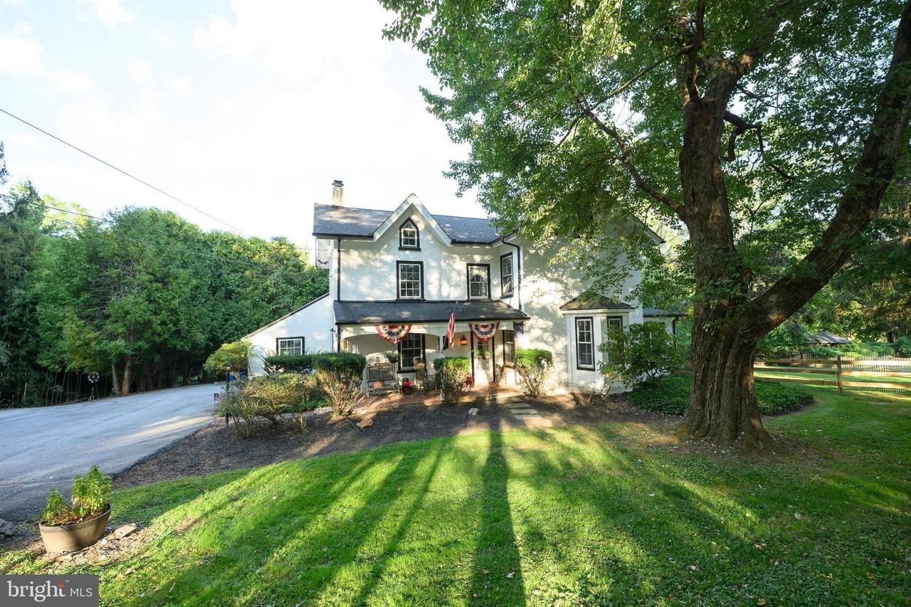 235 Blue Rock Rd - Photo 3 of 50