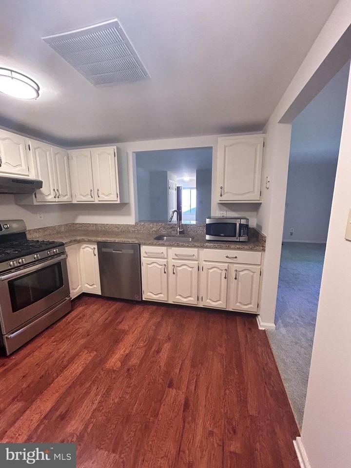 1705 Mountainview Drive - Photo 6 of 31