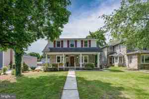 featured image of 516 E Lancaster Ave