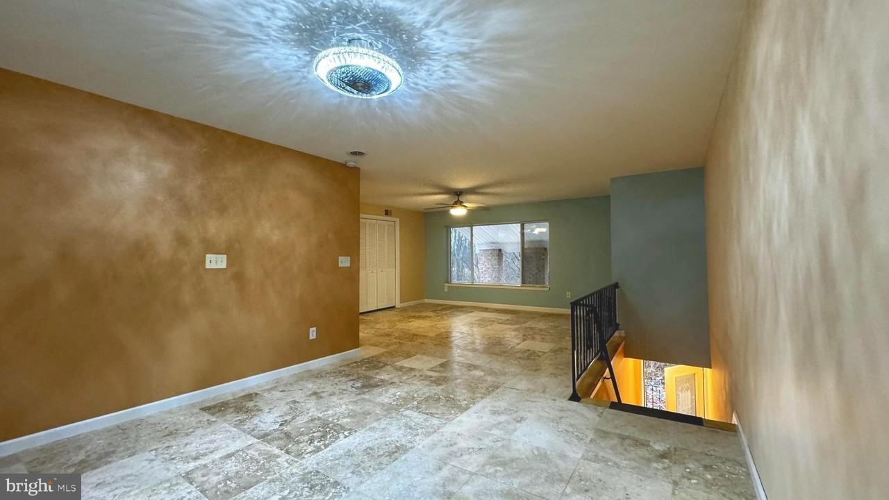 747 Garden Dr - Photo 7 of 34