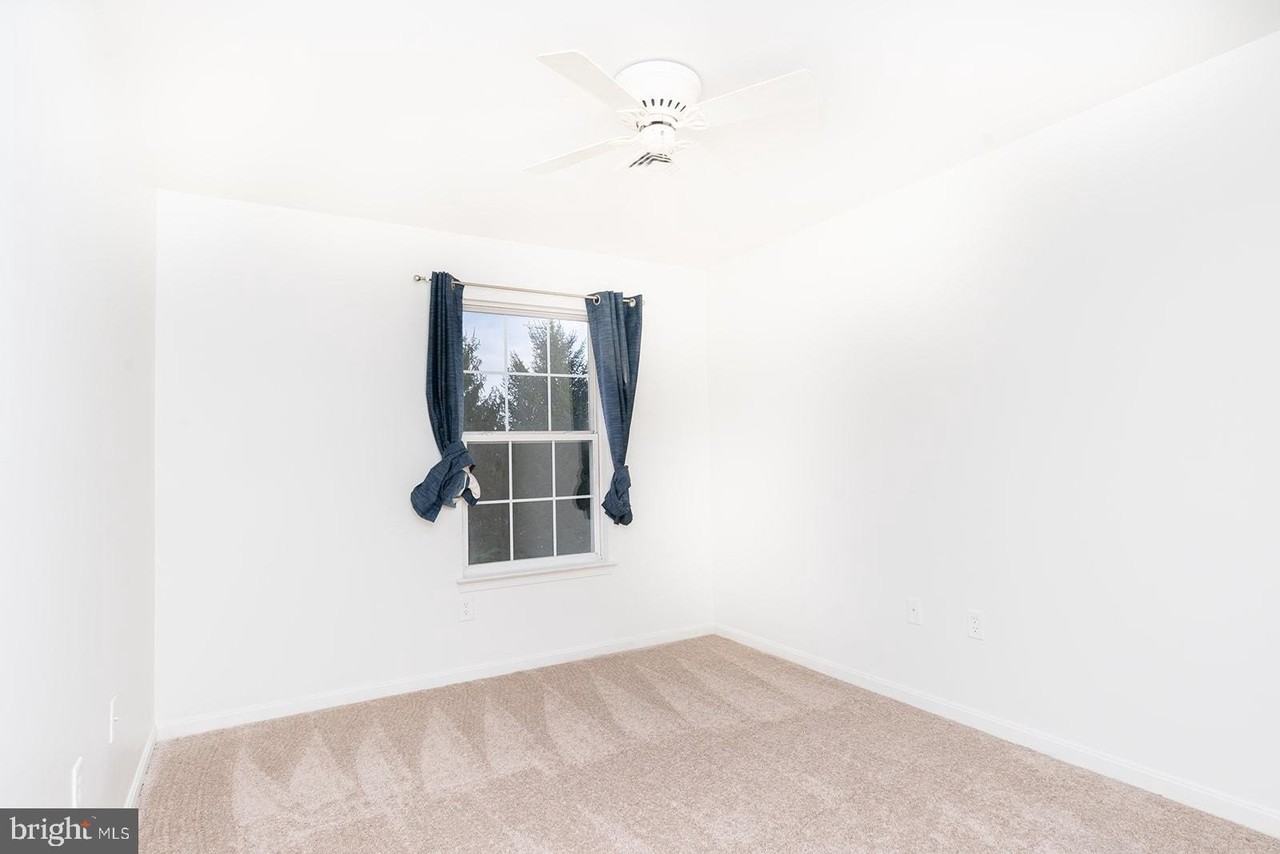 112 Hawk Court - Photo 7 of 32