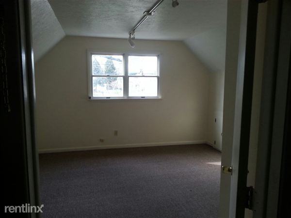 22 Angela Ct - Photo 2 of 5