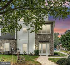 124 HIGH POINTE Drive unit: 35 #35 - Photo 1 of 1