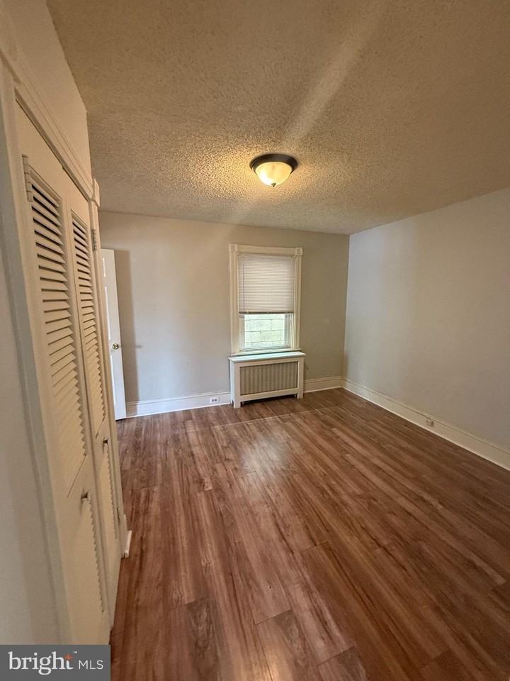 388 West Lancaster Avenue - Photo 2 of 24