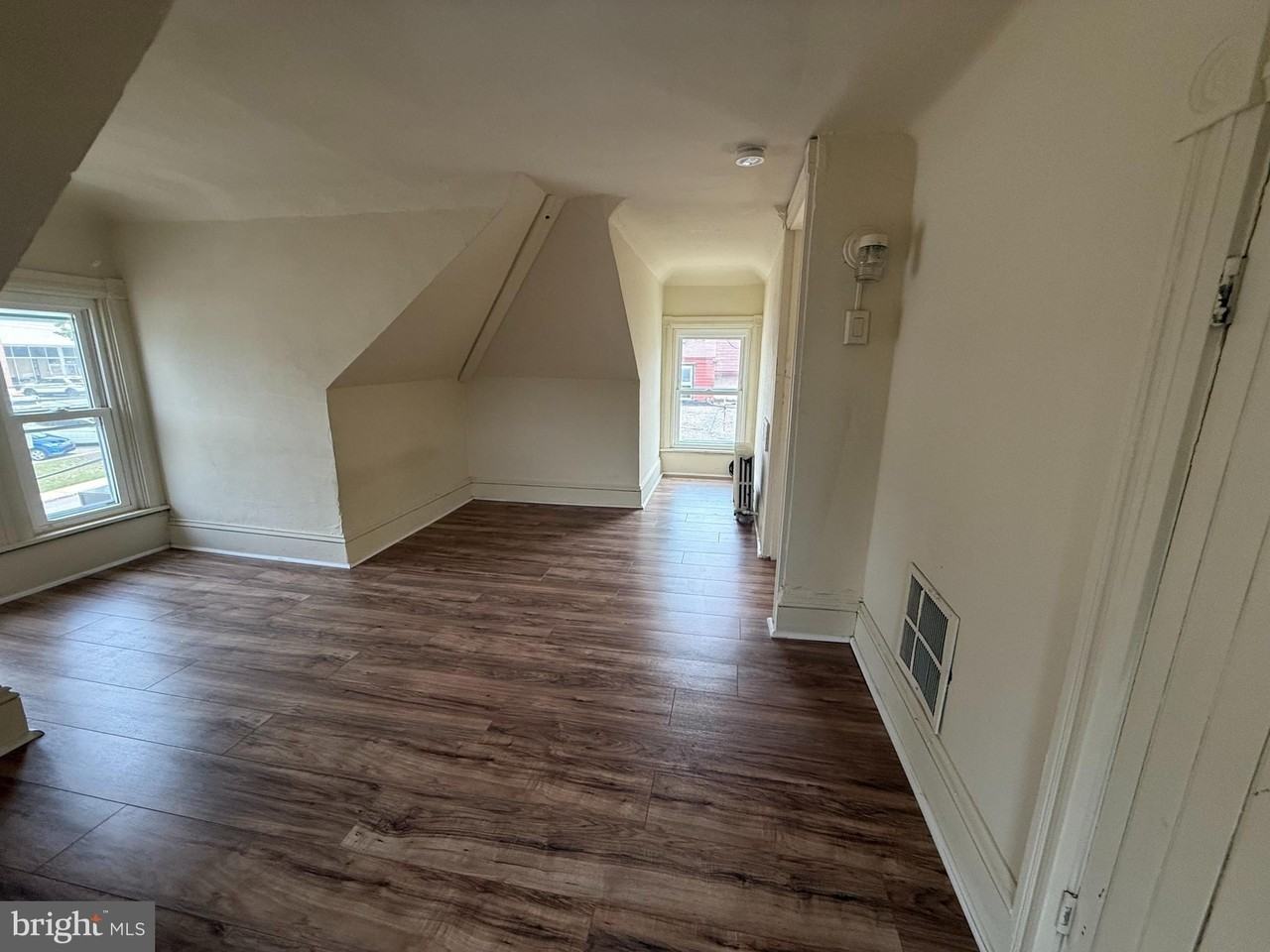 388 West Lancaster Avenue - Photo 7 of 24