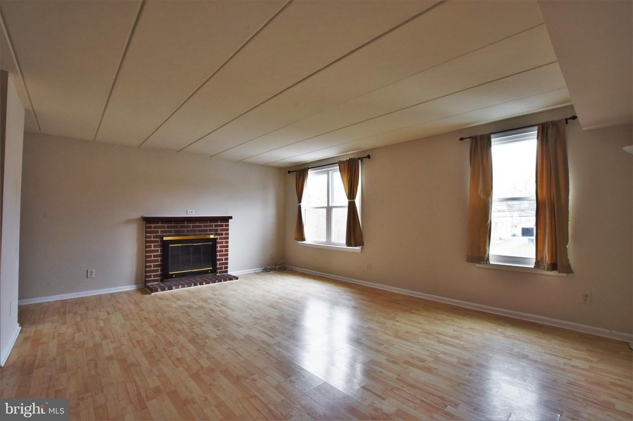 216 W Chester Pike - Photo 5 of 50