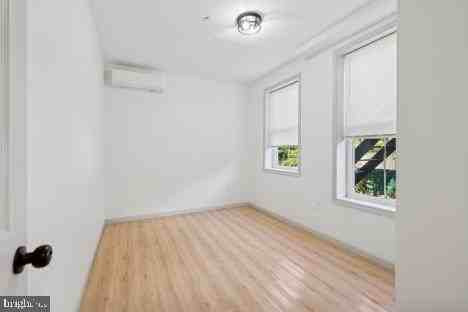 9 W Hinckley Ave Unit 3 #3 - Photo 7 of 25