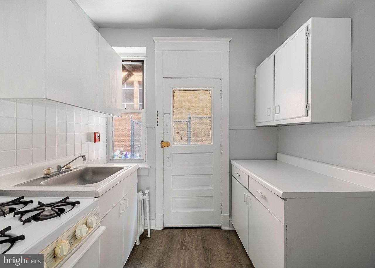 Garrett Rd #E101 - Photo 7 of 19