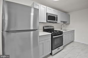 featured image of 1051 Oakwood Dr