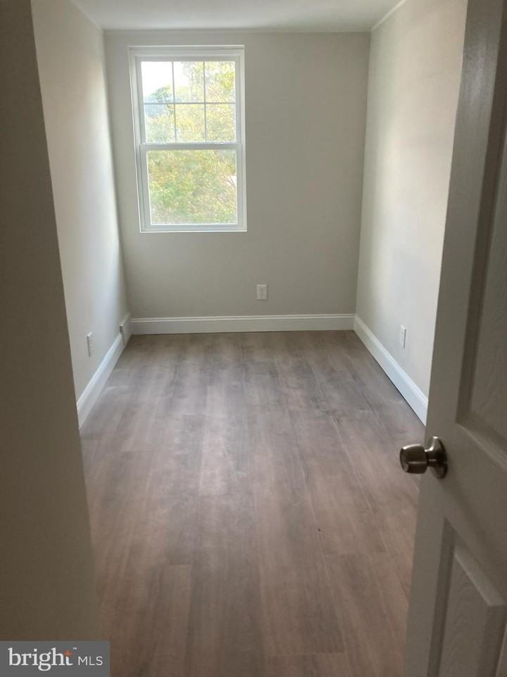 5240 Fairhaven Rd - Photo 7 of 14