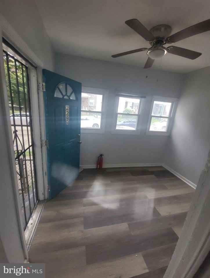 229 N 9th St 1st Fl #1stFL - Photo 3 of 18