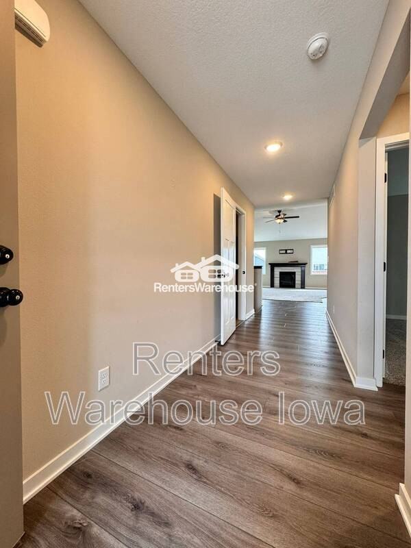 1200 Locust St - Photo 2 of 32