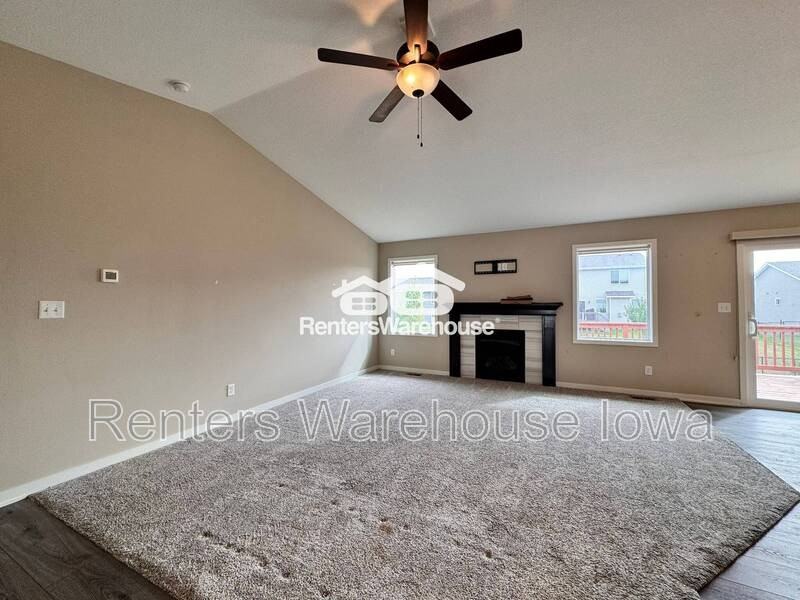 1200 Locust St - Photo 3 of 32