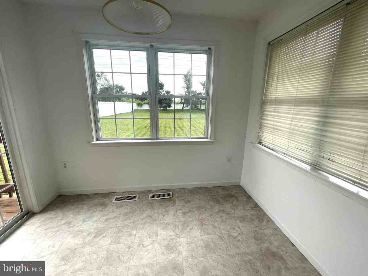 115 Springbrook Court - Photo 7 of 20