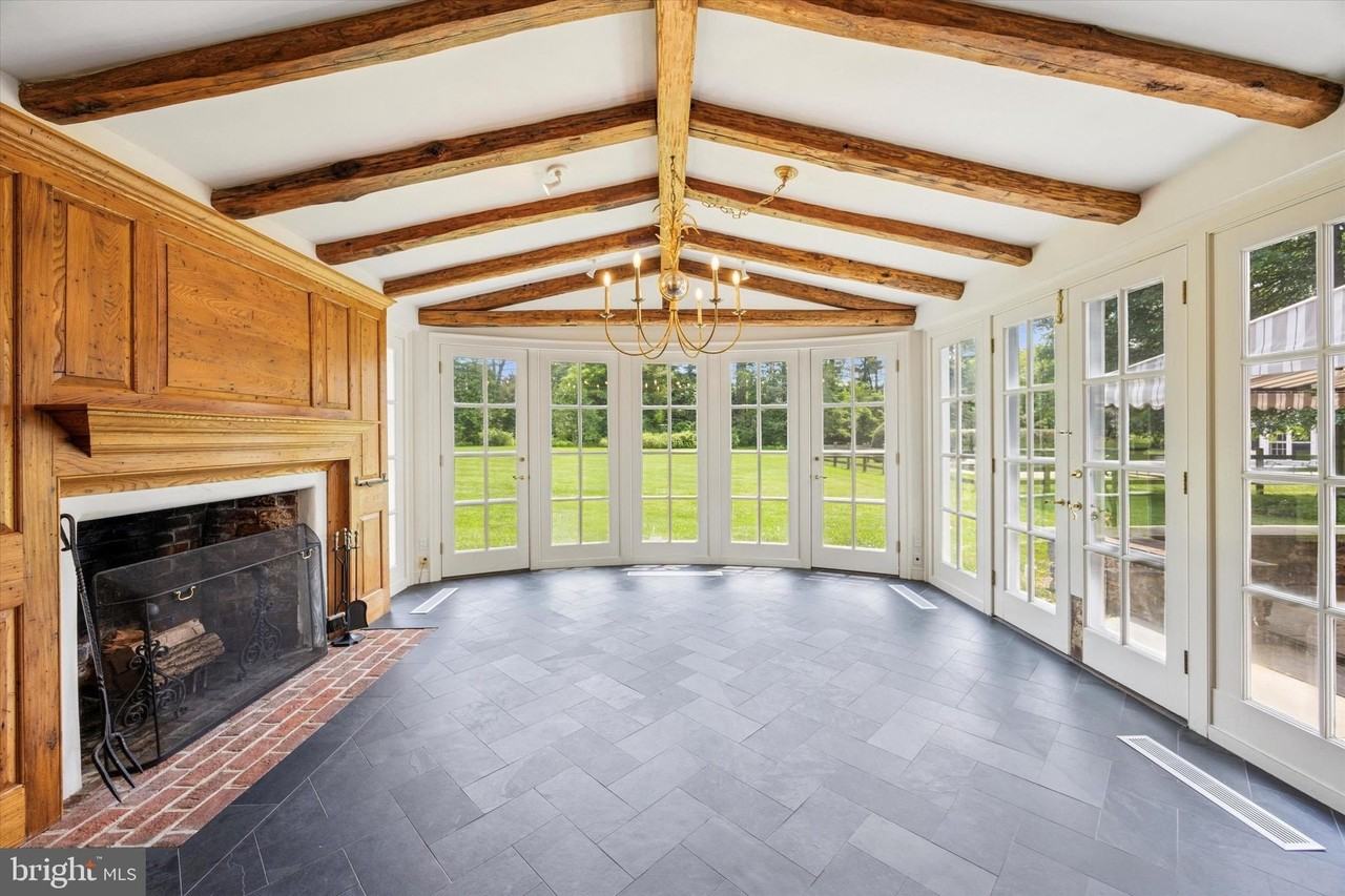 1024 N Spring Mill Rd - Photo 5 of 34