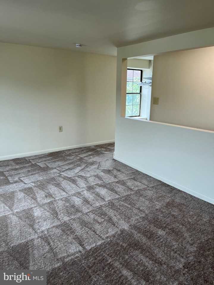 202 E Elm St Unit 2 #2 - Photo 7 of 10