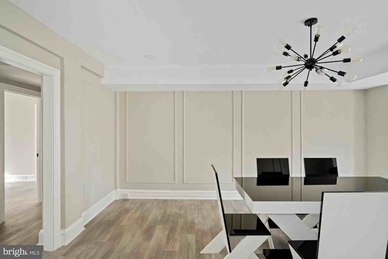 415 City Avenue #I2 - Photo 7 of 35