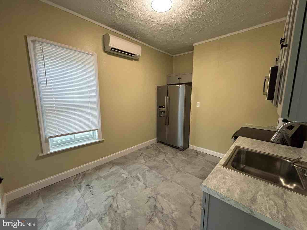 130 E 4th St Unit 2 #2 - Photo 7 of 17