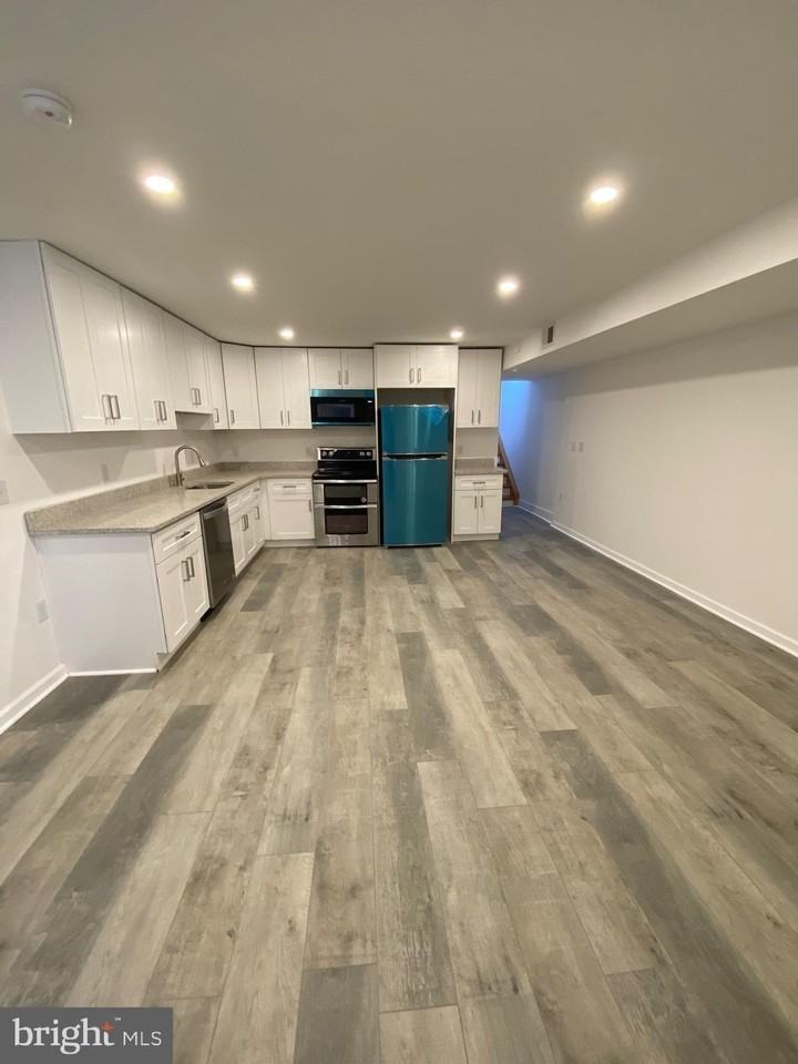 45 45 E HIGH Street unit: 2Nd Floor/2 Bedroom