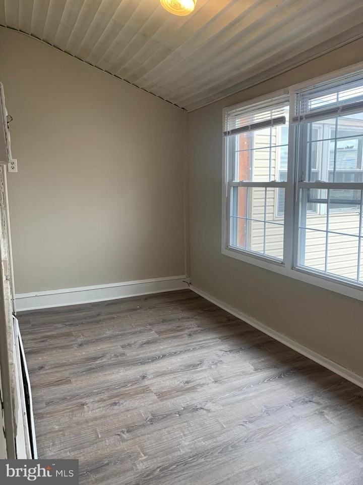 73 West Fifth Street - Photo 2 of 20