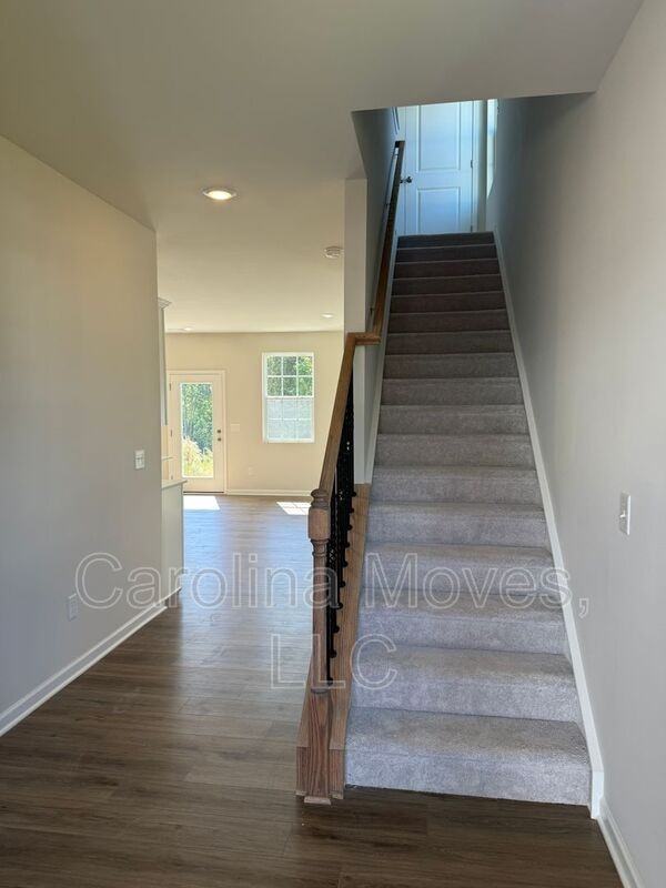 15 Twiggs Ln - Photo 3 of 17