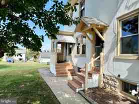 637 N Charlotte St Apt 1st #1stFL - Photo 1 of 1