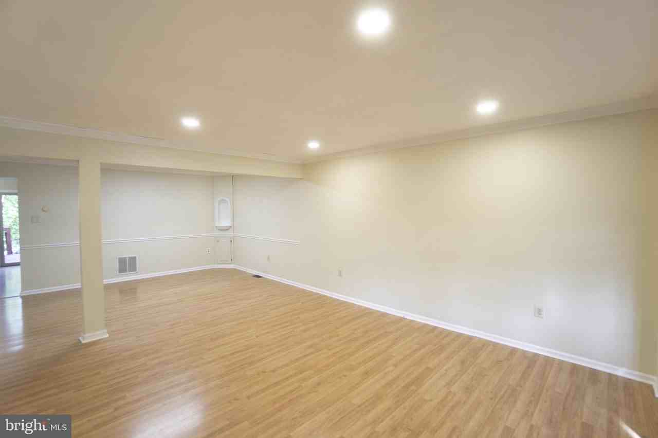 1379 Gwyendale Way - Photo 3 of 47