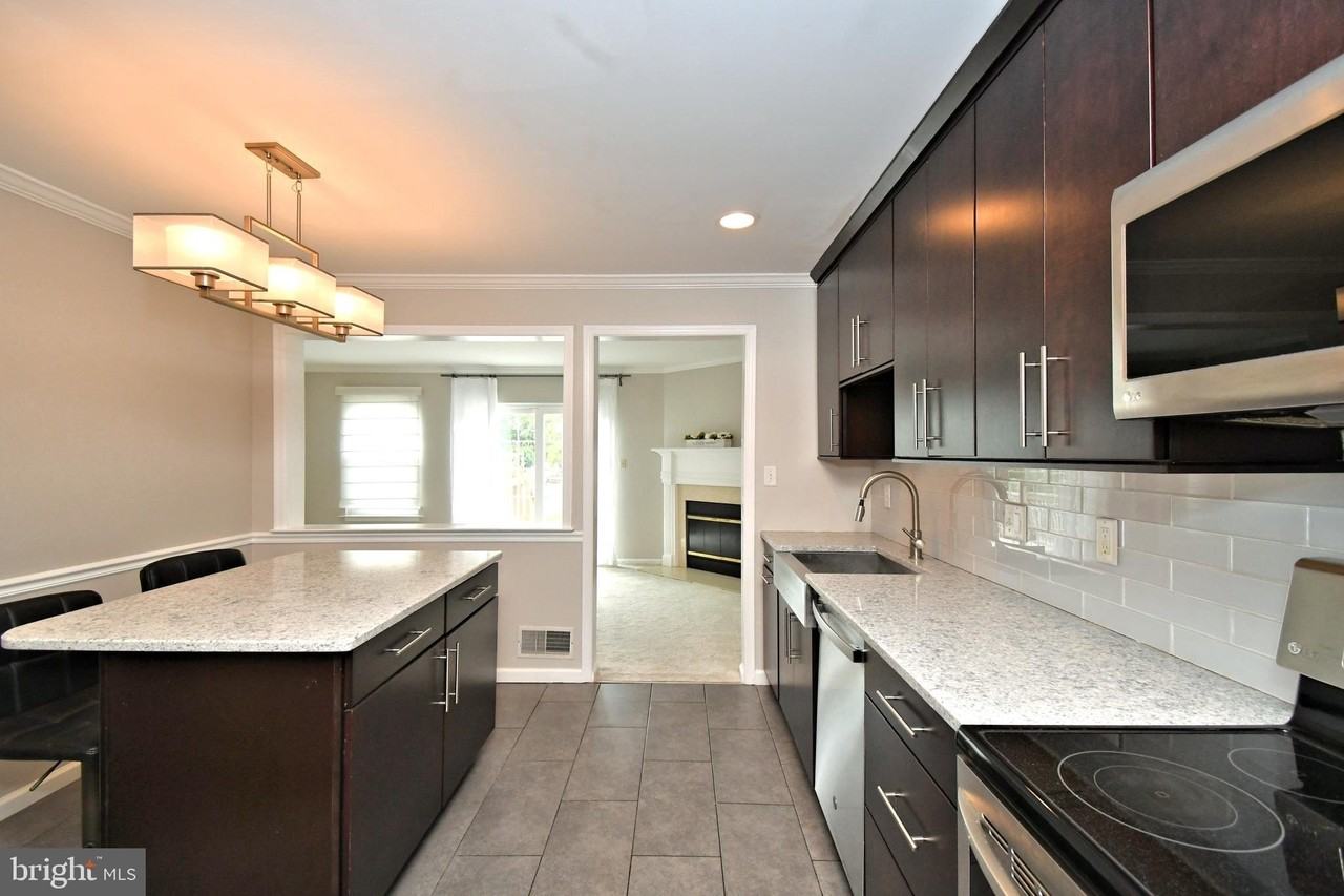 4258 Red Oak Ct - Photo 7 of 49