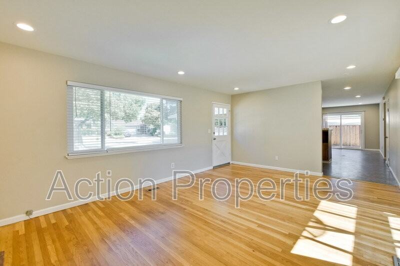 1062 Kelly Dr - Photo 2 of 25